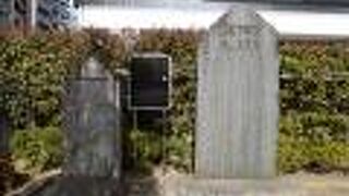 駒形橋のたもと