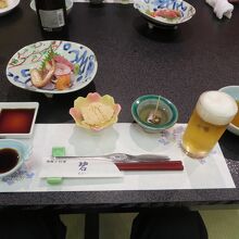 先付け、お造り、刺身用と寿司用の醤油