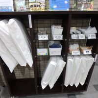 フロント前に追加アメニティが用意してある