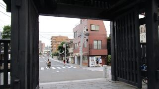 池上本門寺門前、総門前のお煎餅屋さん