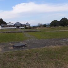 広大な空き地のような遺跡。