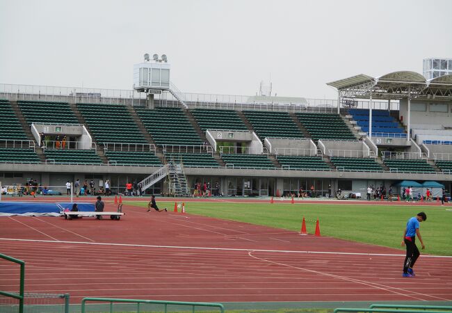 ラグビーや陸上大会が行われております。