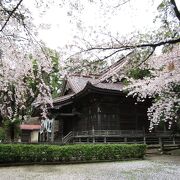 神仏混合の名残が窺える神社