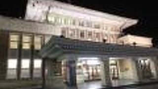 夜おそくまで開いていて便利。