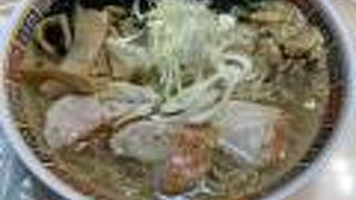 だしの効いたラーメンは美味しさ確約