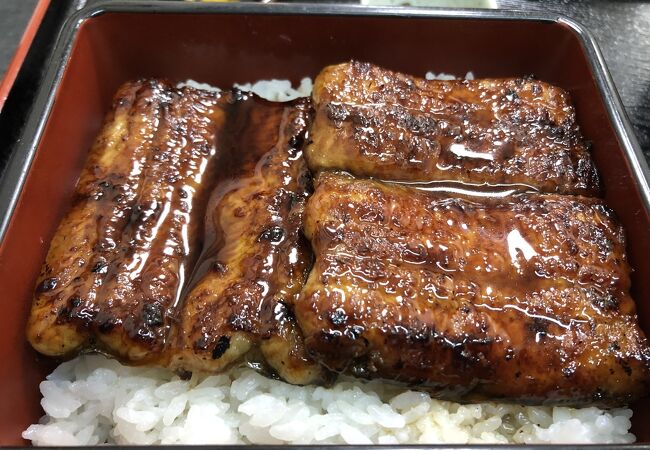 駅チカ、コスパも良いうな重