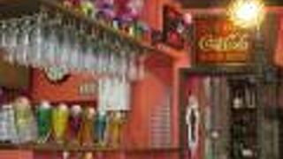 おしゃれなクリームソーダなどのお店です