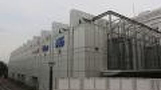 京急蒲田駅前にあるコンベンションホールです。