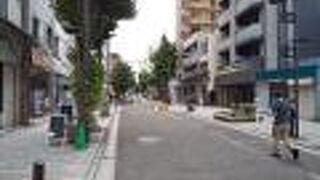 クロスストリートあたりから