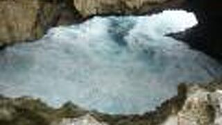 潮吹き上げ洞窟