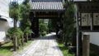 知恩院の末寺です