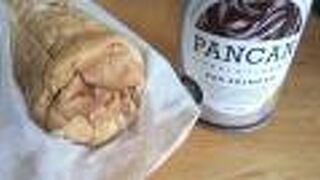 パン・アキモト 本社工場売店