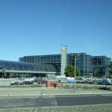 隣接するベルリン中央駅