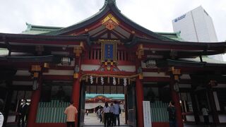 都会の神社