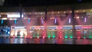 ショッピング・娯楽の関連施設が目白押し