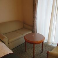 家具は新しくて快適です。