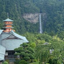 那智の滝と三重塔