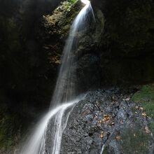 個性的な姿の滝でした～！