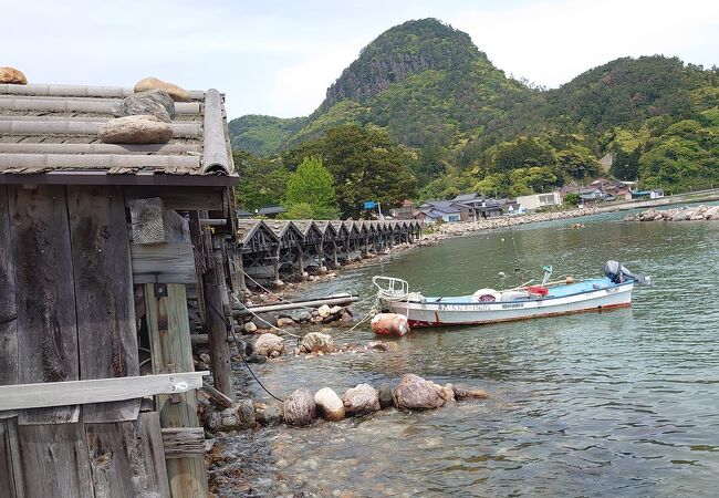 ひなびた漁村風景