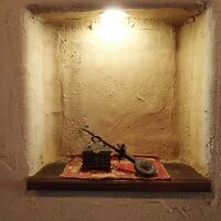 ところどころ中東アジアの不思議なオブジェが