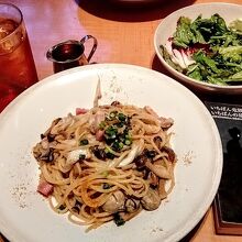 真牡蠣のペペロンチーノ、カラスミかけ