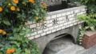 ひっそりあります