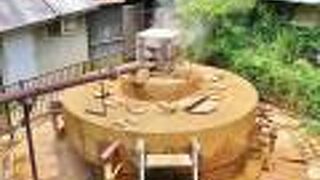 金泉が湧きだす泉源