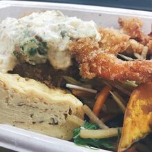 ミックスフライのり弁当　680円