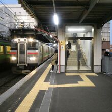 これに乗車です。石狩当別駅にて