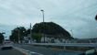 腰越漁港と小動岬