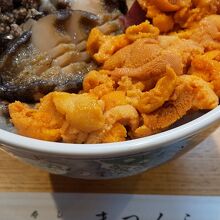 うにアワビ丼