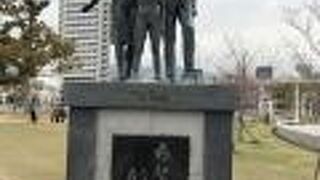 メリケンパークにあるモニュメント