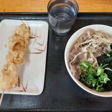 肉うどんとカレー味のとり天