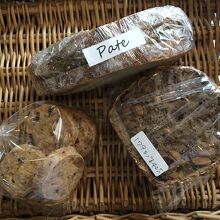 レバーパテのサンドなど