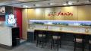 カフェもある！