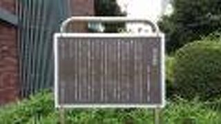 江戸通り沿いの神田川を渡る手前にあります