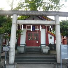 小舟町八雲神社の本社殿です。大伝馬町八雲神社の東隣です。