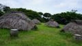 沖縄県最大の竪穴式住居跡