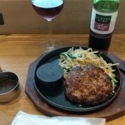 フードコードで富良野ワインが飲めます。