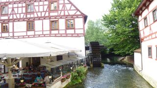ウルム：漁師と皮革工の一角は絵画的な美しさがあって、食事をして、ゆっくりしたい場所だ。