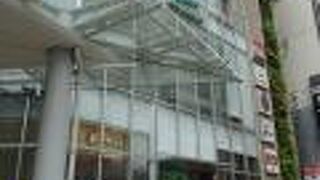 京急川崎駅直結の飲食ビル