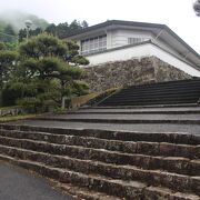 備中松山城の入口、平時が藩主が居住した屋敷跡