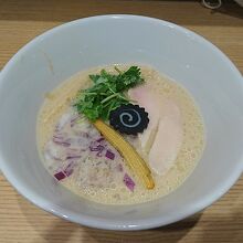 鶏白湯ラーメン
