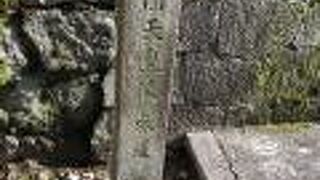 坂道を上って・・。