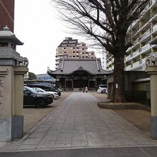 山門と本堂