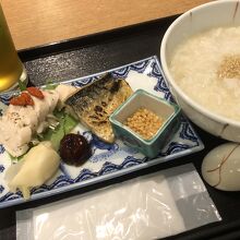 なぜかの薬膳粥です。