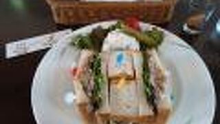 名物ローストビーフサンド