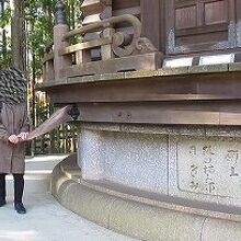 把手を押して一周すると一切経を一回読んだことになります