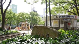 地下に駐車場があるっぽい。