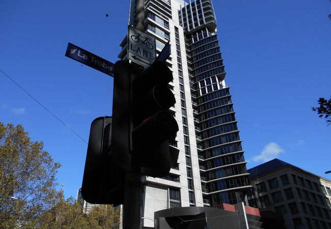 ラ トローブ ストリート